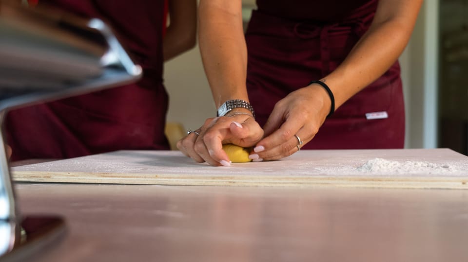 Bardolino: Garda Lake Pasta Cooking Class at Agritourism - Timing, group setup, and who this suits best