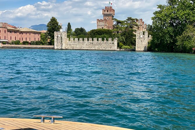 Castles boat tour with Bardolino wine tasting and nibbles - Should You Book Castles Boat Tour With Bardolino Wine Tasting?