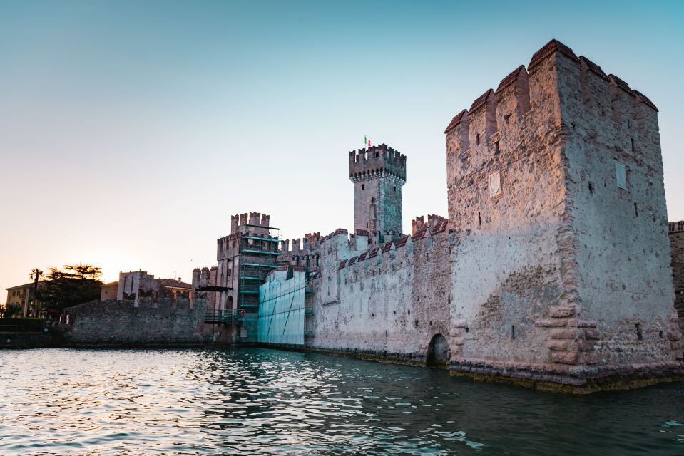 Desenzano del Garda: Sunset Boat Trip at Sunset with Drink - FAQ