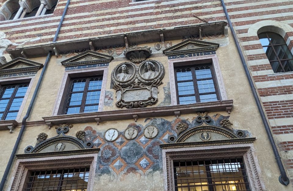 Guided Walking Tour in Verona - Arche Scaligere: Medieval Tombs and the Scaligeri Dynasty