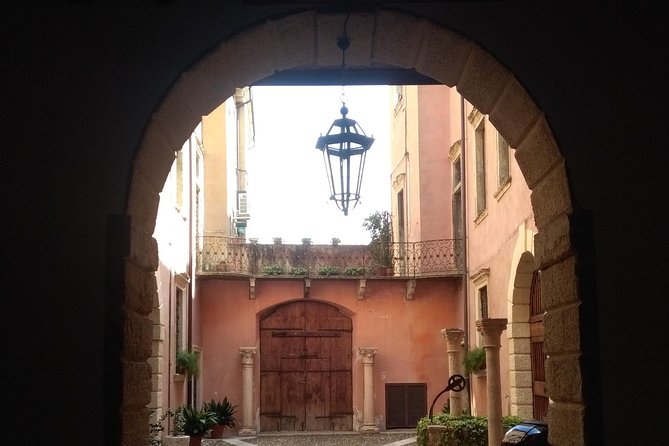 Hidden and fascinating Verona - 2 hour private walking tour - Getting your bearings in Verona: why two hours is the sweet spot
