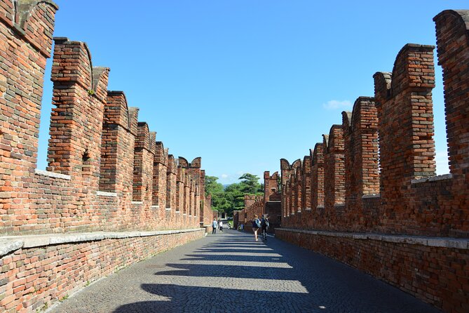 Hidden and fascinating Verona - 2 hour private walking tour - Pace, timing, and what to expect while you’re walking