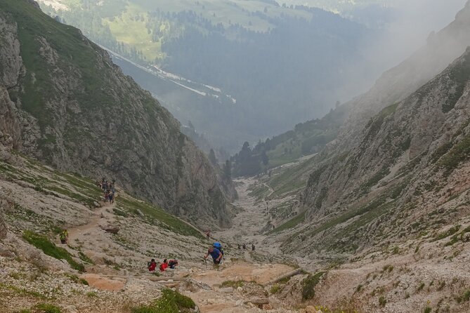 Hiking tour in the World Natural Heritage Unesco Dolomites - Peitlerkofel Rundwanderung: Walking the Sass de Putia Circuit