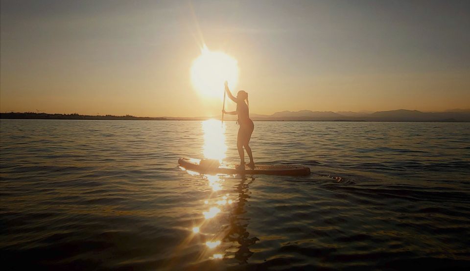 Lake Garda: Stand Up Paddleboard Experience with Dry Bag - Gear That Actually Matters: Board, Leash, Vest, and Smartphone Dry Bag