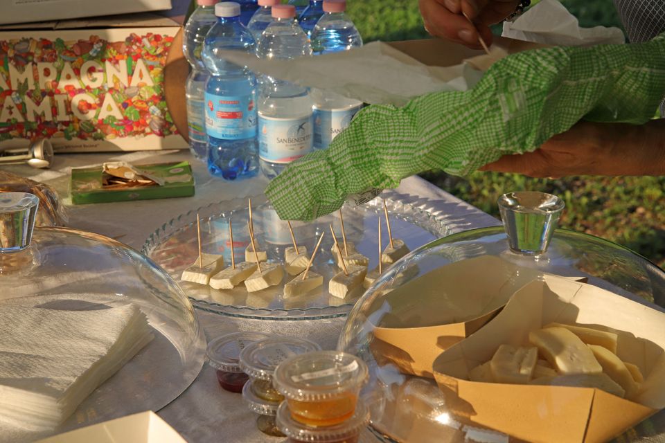 Lazise: Beekeeping Farm Tour and Tasting Experience - Honey tasting: comparing 3 types of Lazise honey