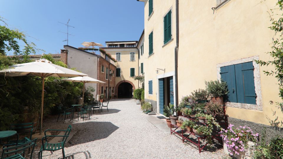 Lazise: Historical Center Wine Tasting Tour - Pairing that makes sense: cold cuts, cheese, bread, and in-house olive oil
