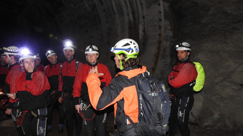 Ötztal: Guided Cave Tour for Beginners - Crawling, climbing, and moving like a beginner (without panic)