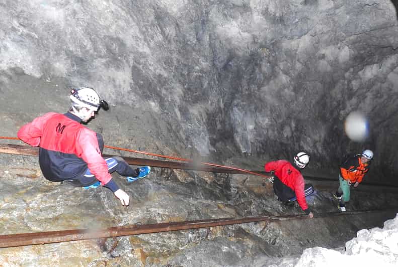 Ötztal: Guided Cave Tour for Beginners - From base to cave: minibus transfer and first impressions