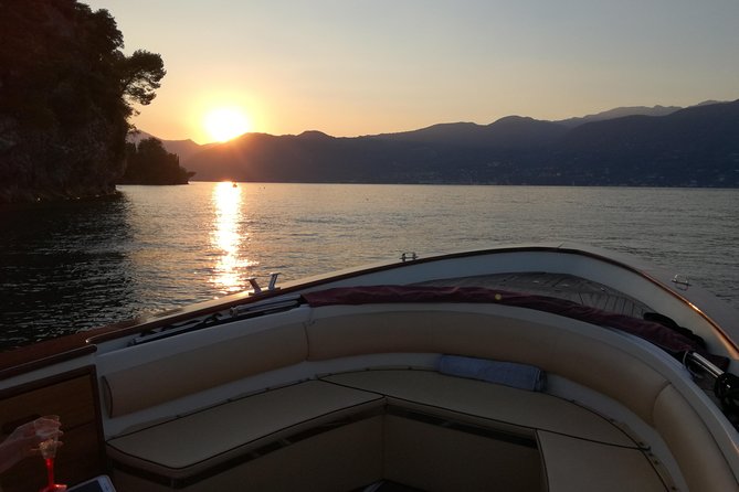 Private sunset cruise with toast - Stop Four: Martinengo Terzi Palace and Liberty Villas Only the Lake Shows