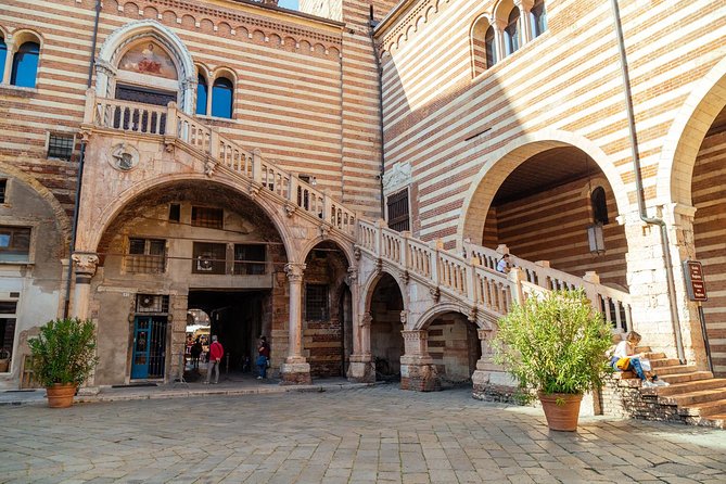 PRIVATE TOUR of Verona: Highlights & Hidden Gems With Locals & Snack Included - What the $181.41 price buys you (and where you may pay extra)