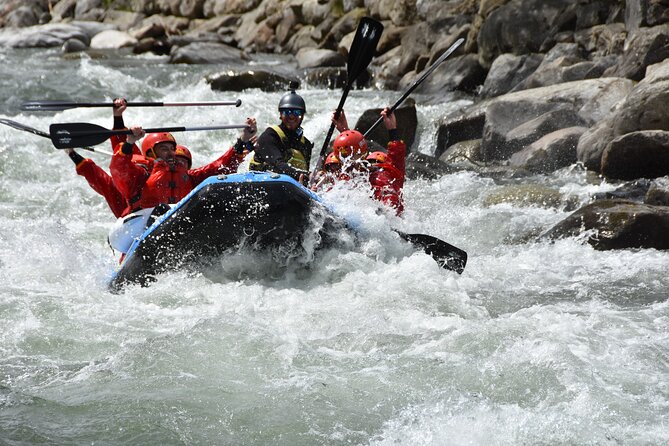 Rafting Extreme - Guides, English, and Safety Style You Can Trust