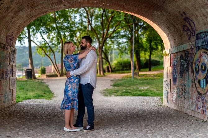 Romantic Photoshooting in Verona - Who This Photoshoot Fits Best (And Who Might Skip)