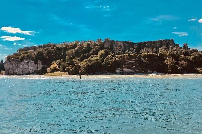Tour in barca da Sirmione all'Isola del Garda - A Private Boat Trip Around Isola del Garda (Not a Stroll)