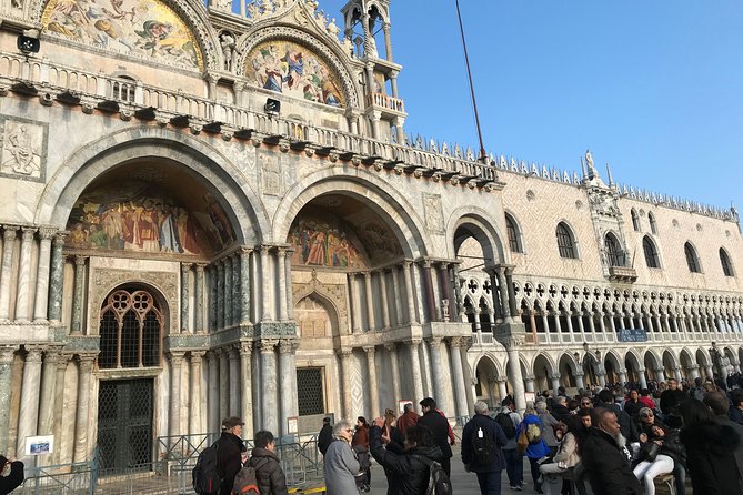 Venice Full-Day Tour from Lake Garda - Optional gondola: the one upgrade people debate