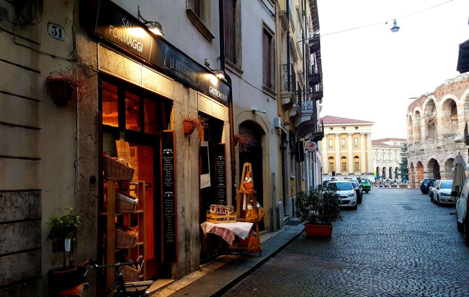 Verona: Blindfolded Wine Tasting - Tasting round 1: building your aroma map