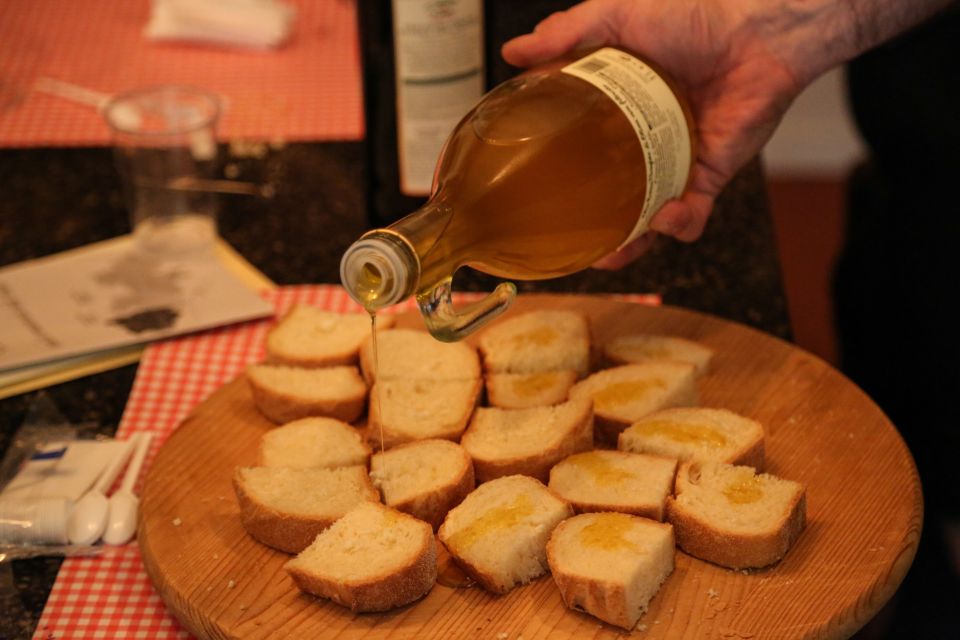 Verona centro: Olive Oil Tasting Experience - What Happens During the 1-Hour Tasting Flight