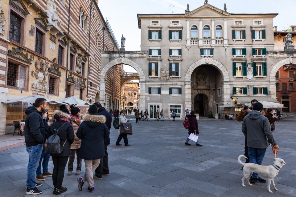Verona: City Highlights & Street Food Walking Tour - Da Pino tasting and pizza by the Arena finale