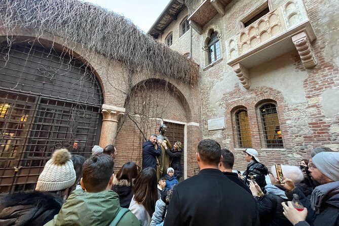 Verona: City Walking Tour with Cable Car Ride & Wine Aperitif - Small-group pacing: why max 12 feels worth it