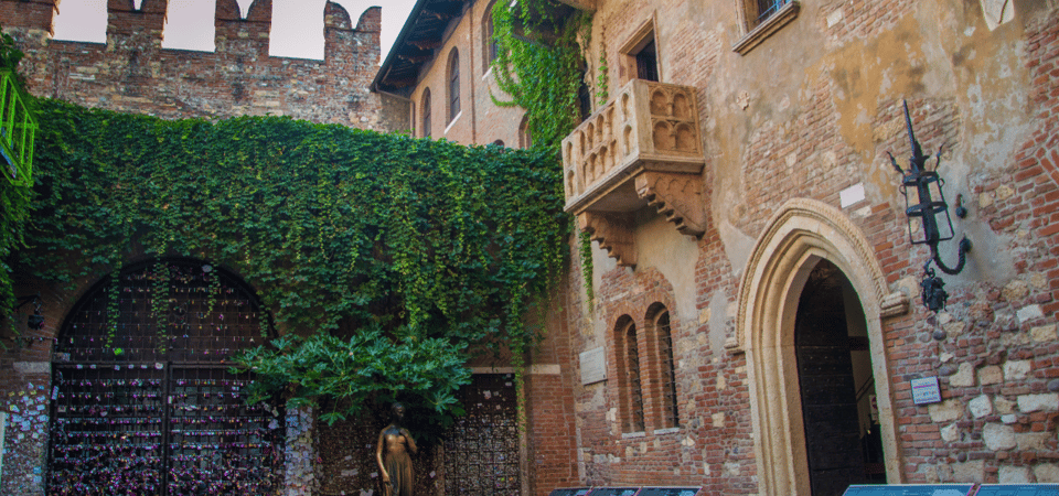Verona Self Guided Walking Tour with an APP - The Tower View and Hilltop Sunset Over the Adige