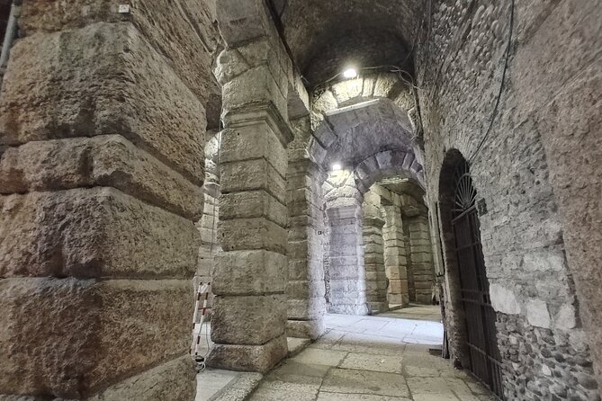 Verona Small Group Walking Tour with Cable Car and Arena Tickets - Della Scala Tombs: A Quick Look at Medieval Verona’s Clout