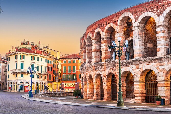 Verona Walking Tour with Audio and Written Guide by a Local - Getting started at Arena di Verona (and not wasting time)