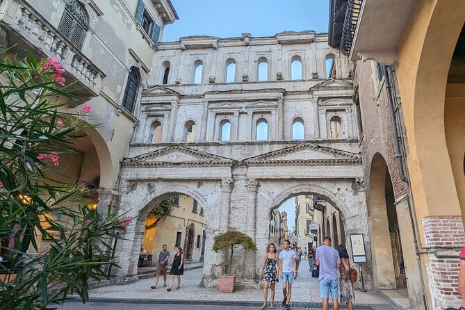 Walking Tour in Verona: 9+ Landmarks with Live Guide - Key things to know before you go